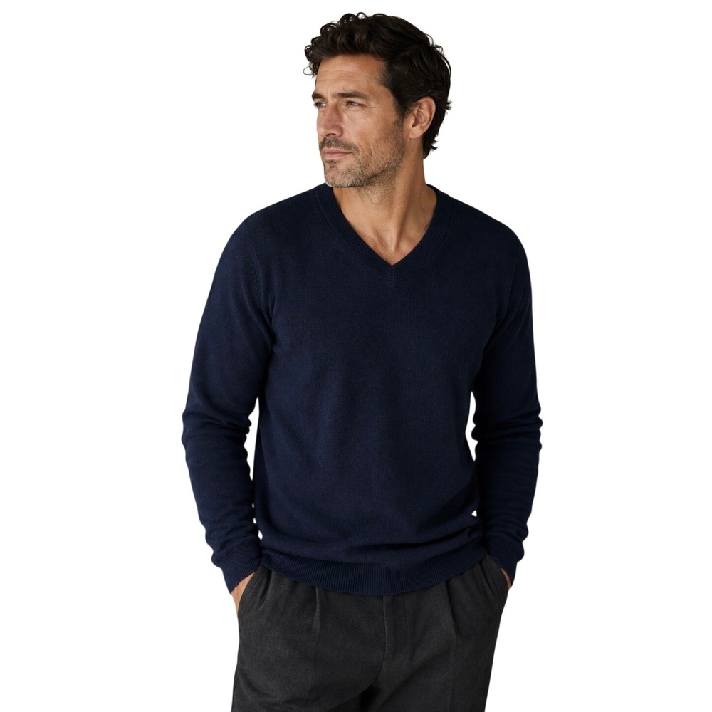 Vince Men's Navy Blue Cashmere V Neck Sweater  Preppy Old Money L